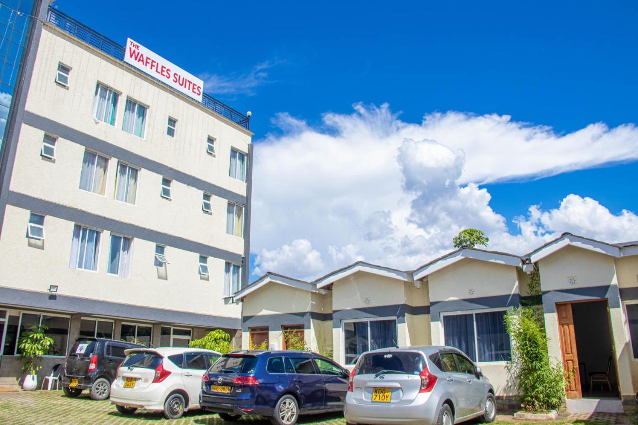 Waffles Suites Nakuru Zewnętrze zdjęcie