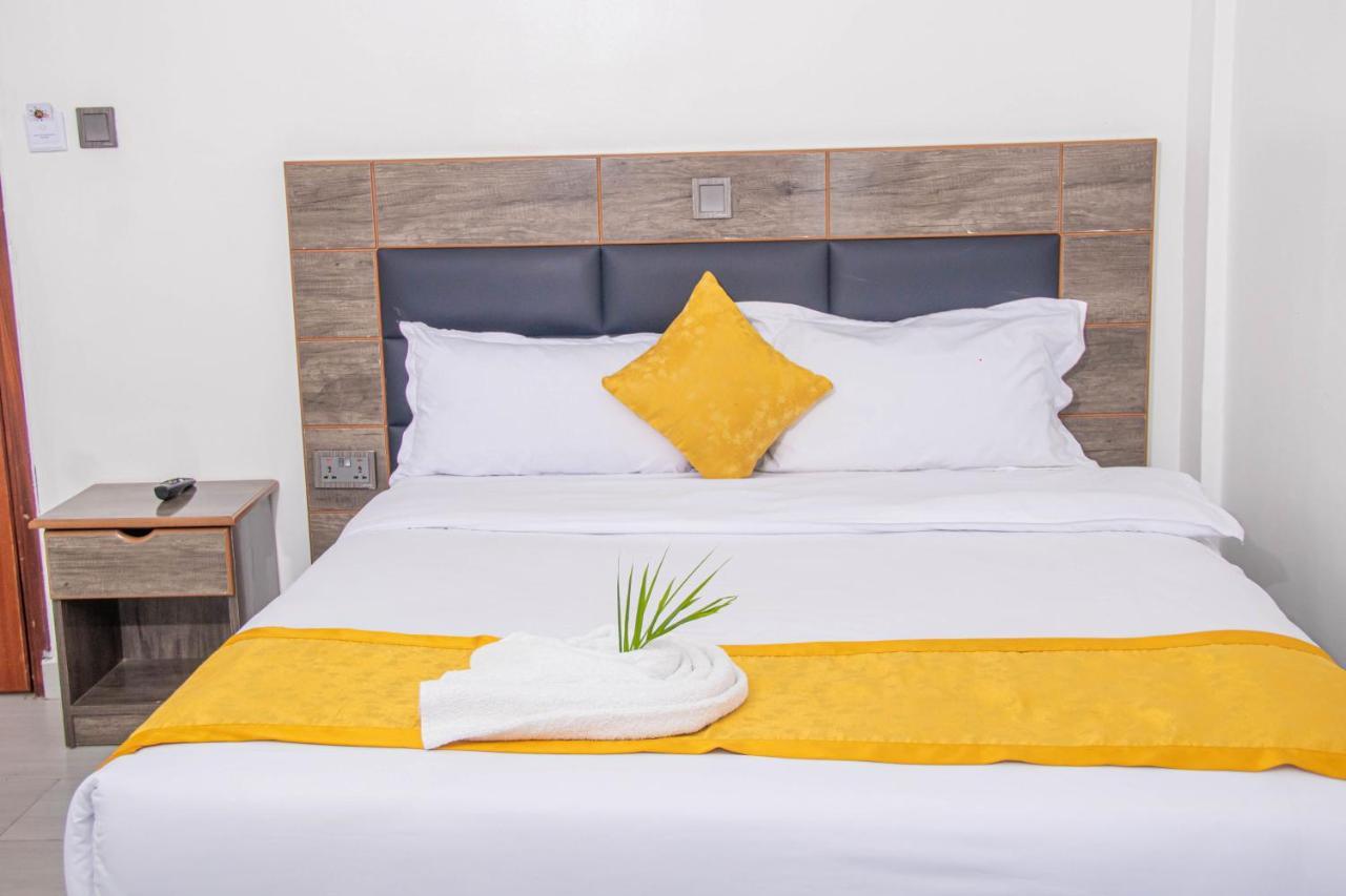 Waffles Suites Nakuru Zewnętrze zdjęcie